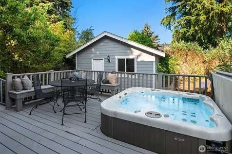 8538 19th Avenue NW Seattle WA 98117