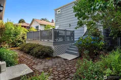 8538 19th Avenue NW Seattle WA 98117