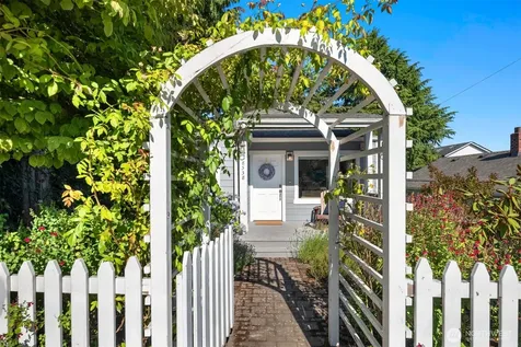 8538 19th Avenue NW Seattle WA 98117