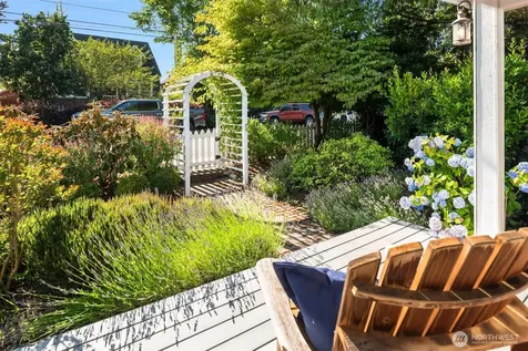 8538 19th Avenue NW Seattle WA 98117