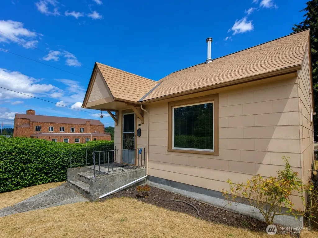 1120 Lincoln Avenue Bremerton WA 98337