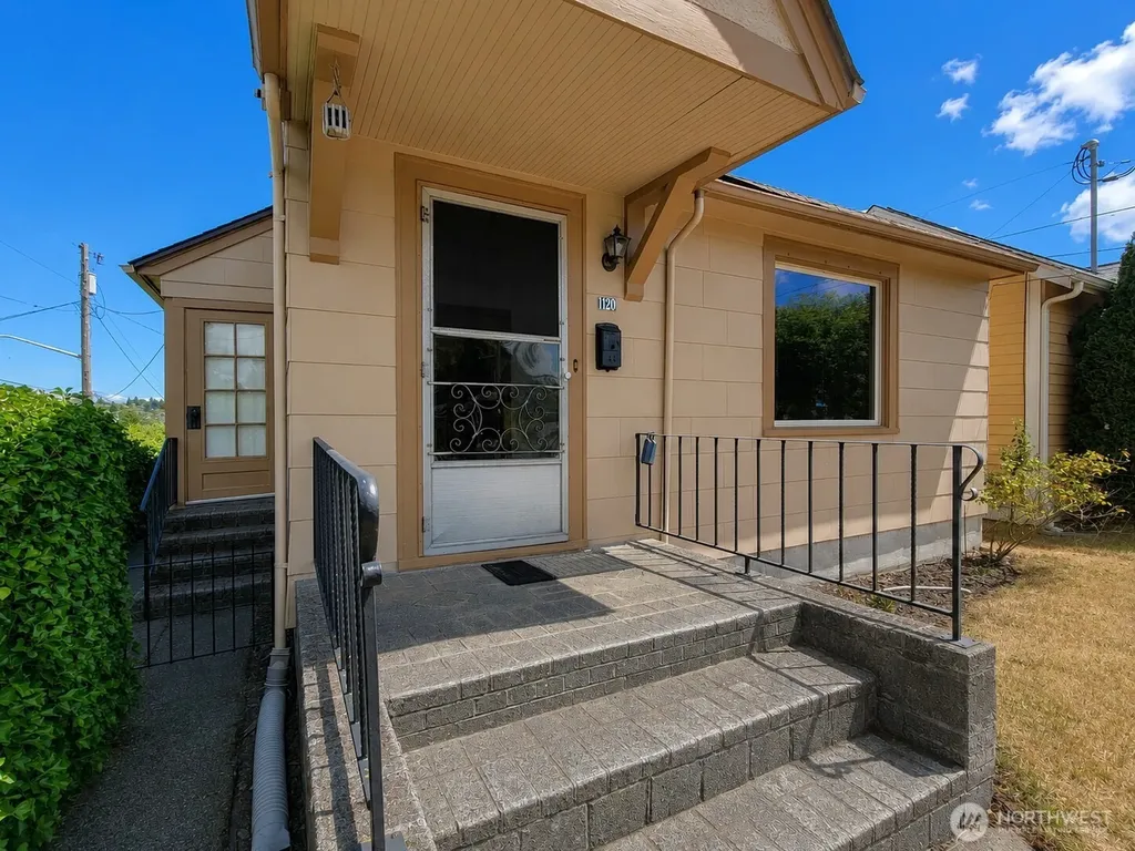 1120 Lincoln Avenue Bremerton WA 98337