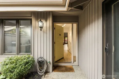 14226 NE 2nd Place Bellevue WA 98007