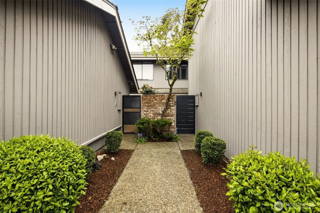 14226 NE 2nd Place Bellevue WA 98007