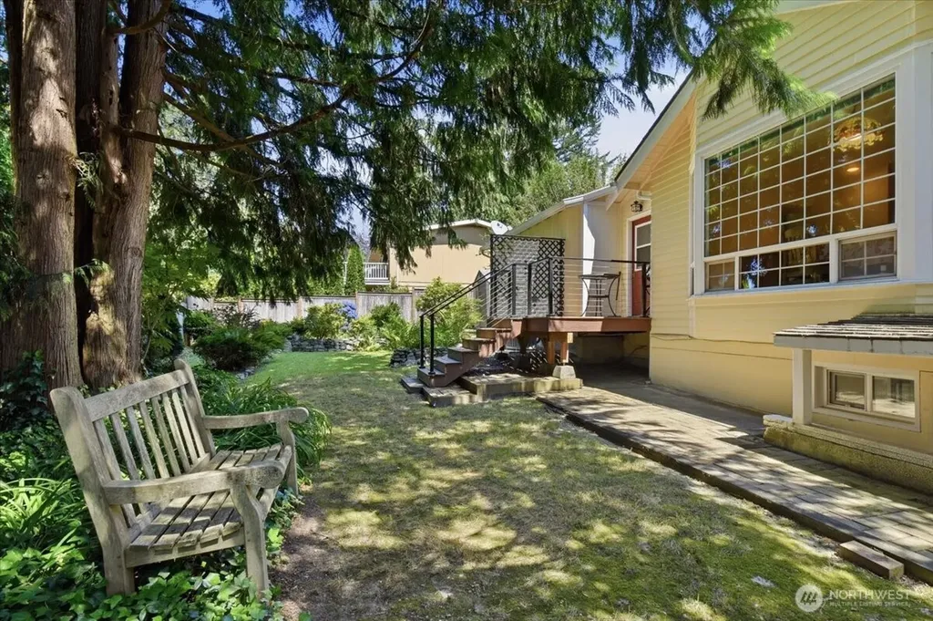 19711 104th Avenue NE Bothell WA 98011