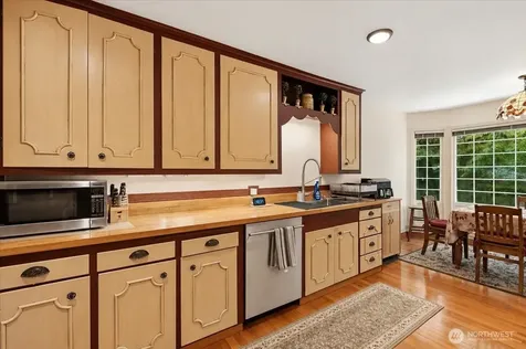 19711 104th Avenue NE Bothell WA 98011