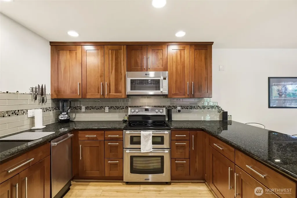 3046 SW Manning Street Seattle WA 98126