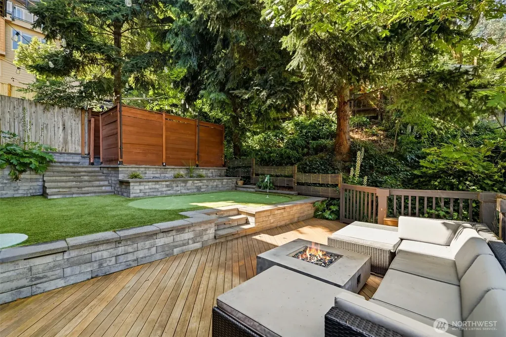 3046 SW Manning Street Seattle WA 98126