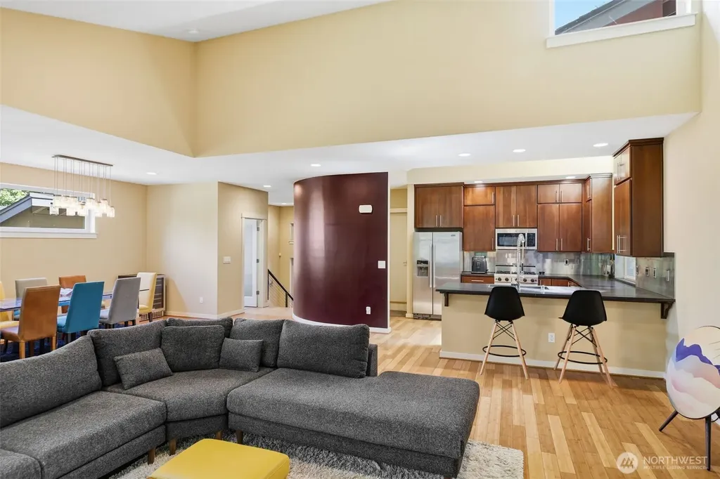 3046 SW Manning Street Seattle WA 98126