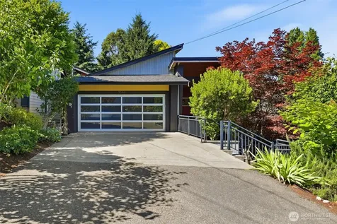 3046 SW Manning Street Seattle WA 98126