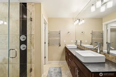 3046 SW Manning Street Seattle WA 98126