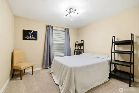 3046 SW Manning Street Seattle WA 98126