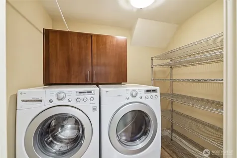 3046 SW Manning Street Seattle WA 98126