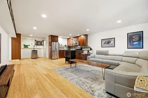 3046 SW Manning Street Seattle WA 98126