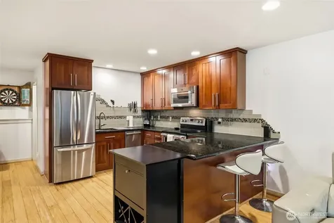 3046 SW Manning Street Seattle WA 98126