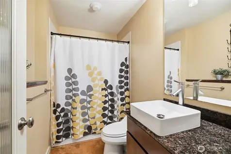 3046 SW Manning Street Seattle WA 98126