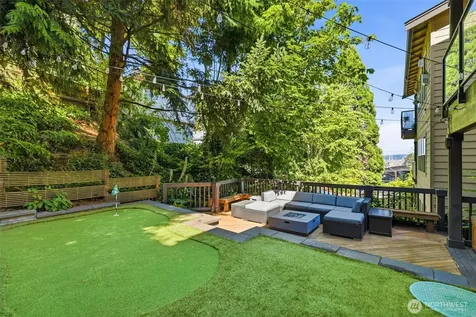 3046 SW Manning Street Seattle WA 98126
