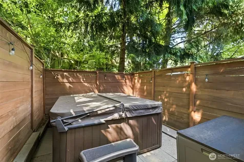 3046 SW Manning Street Seattle WA 98126