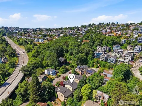 3046 SW Manning Street Seattle WA 98126