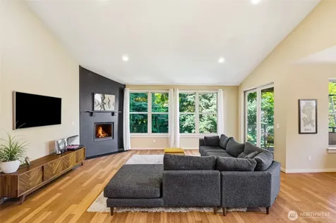 3046 SW Manning Street Seattle WA 98126