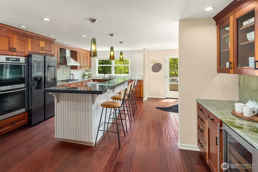5601 Bradford Street Seattle WA 98116