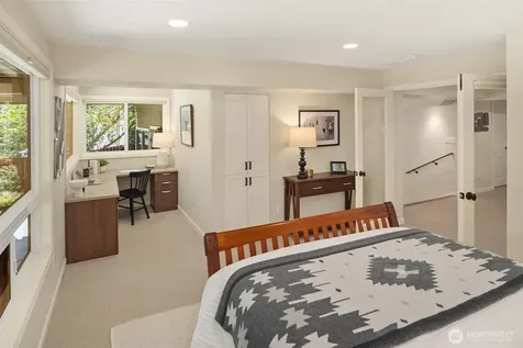 5601 Bradford Street Seattle WA 98116
