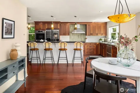 5601 Bradford Street Seattle WA 98116