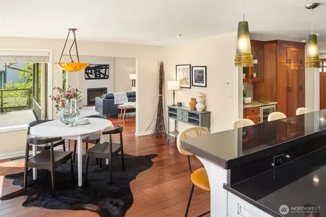 5601 Bradford Street Seattle WA 98116