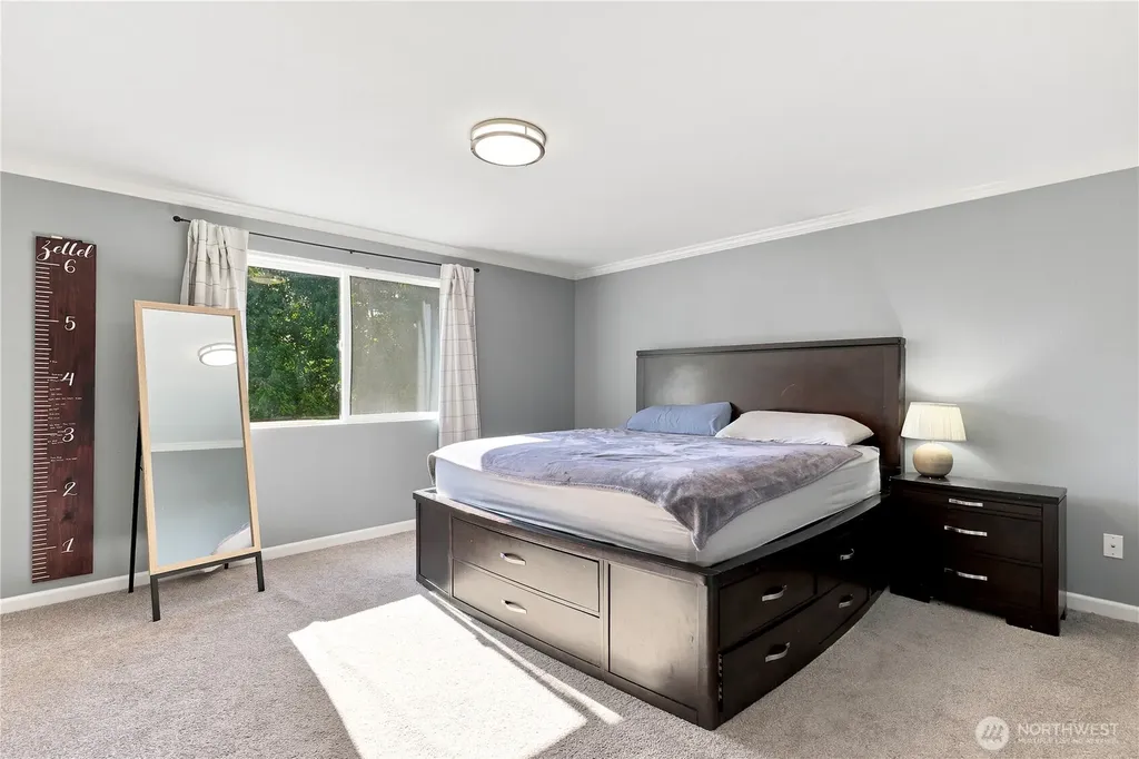11719 9th Avenue Ct E Tacoma WA 98445