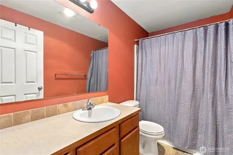 11719 9th Avenue Ct E Tacoma WA 98445