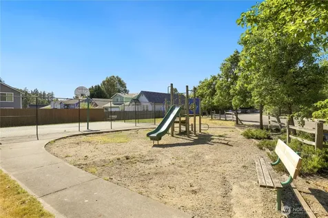11719 9th Avenue Ct E Tacoma WA 98445