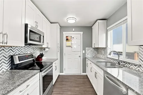 11719 9th Avenue Ct E Tacoma WA 98445