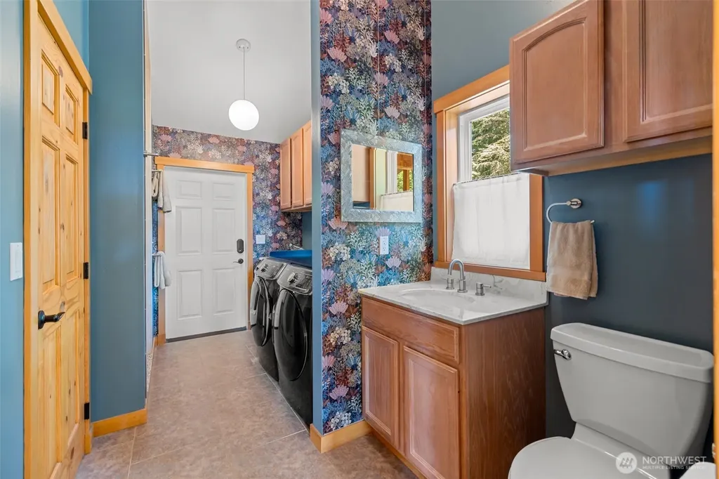1962 Gasman Road Port Angeles WA 98362