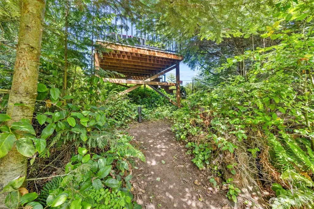 1962 Gasman Road Port Angeles WA 98362