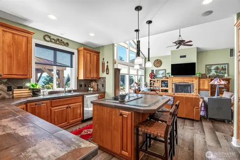 499 Beasley Road Kelso WA 98626