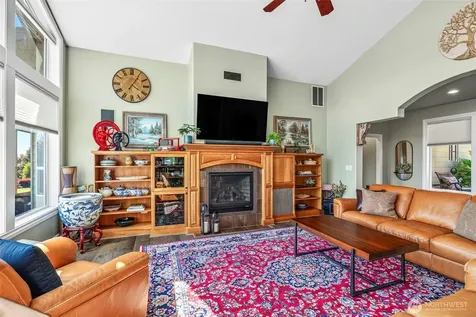 499 Beasley Road Kelso WA 98626