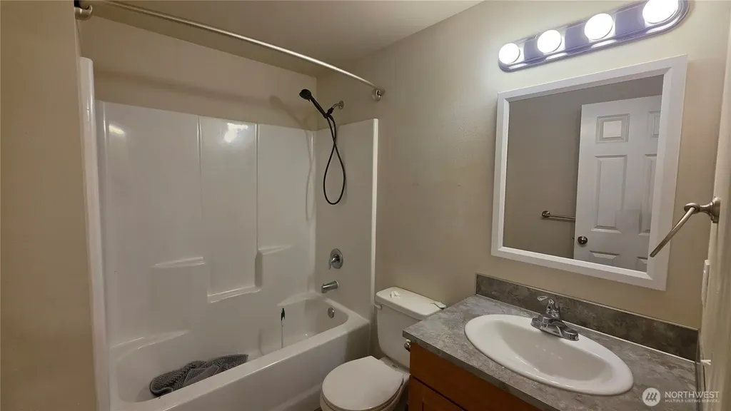 123 W Marion Street Aberdeen WA 98520