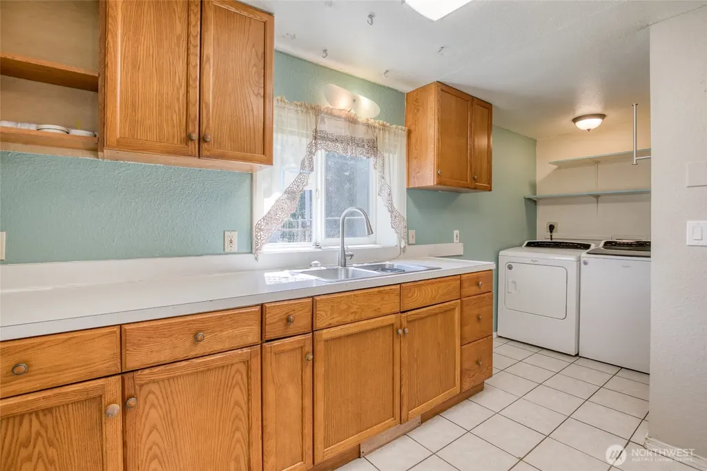 121 W Marion Street Aberdeen WA 98520