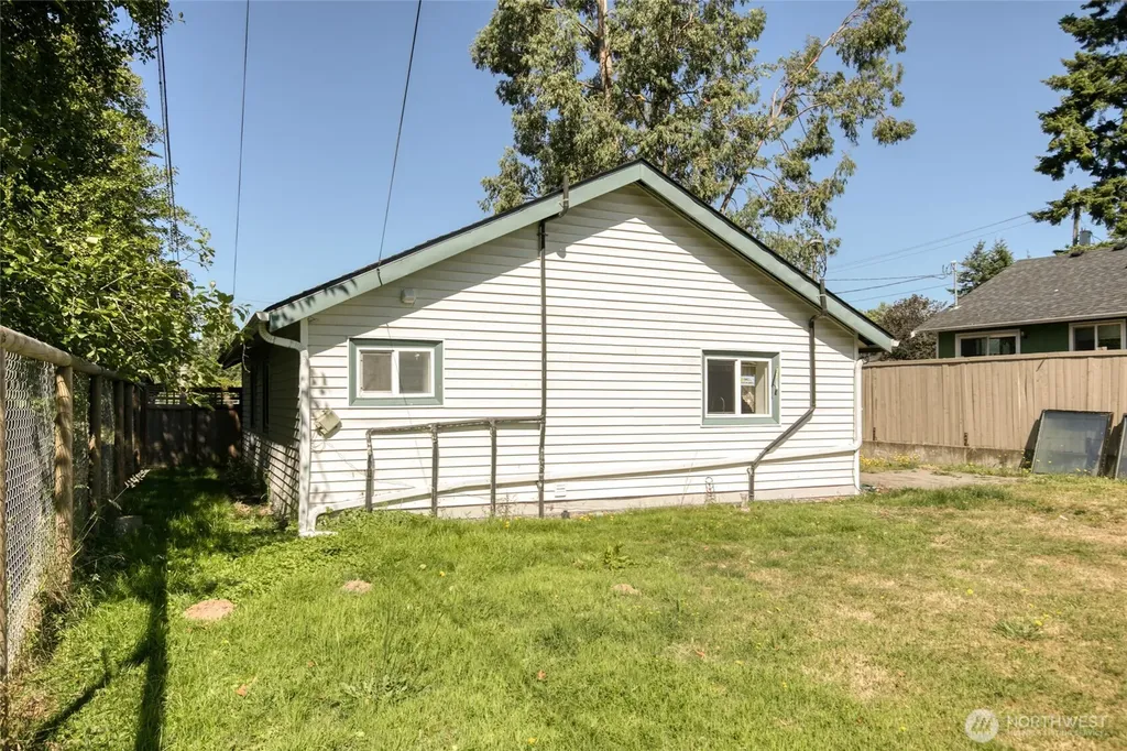 121 W Marion Street Aberdeen WA 98520