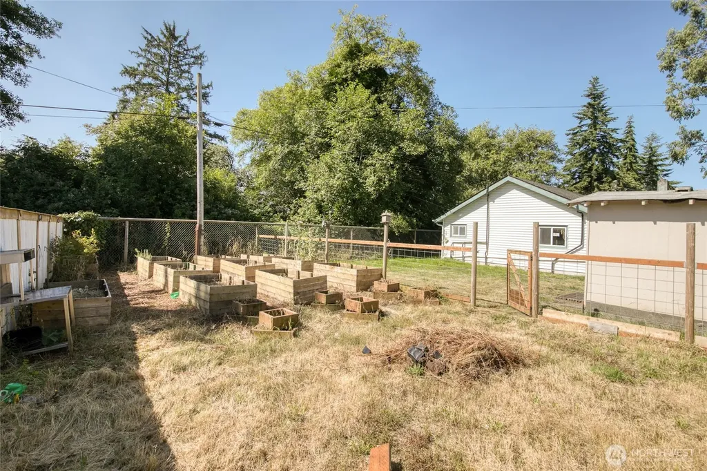 121 W Marion Street Aberdeen WA 98520