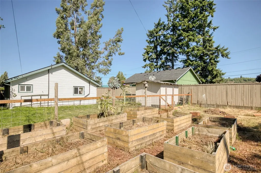 121 W Marion Street Aberdeen WA 98520