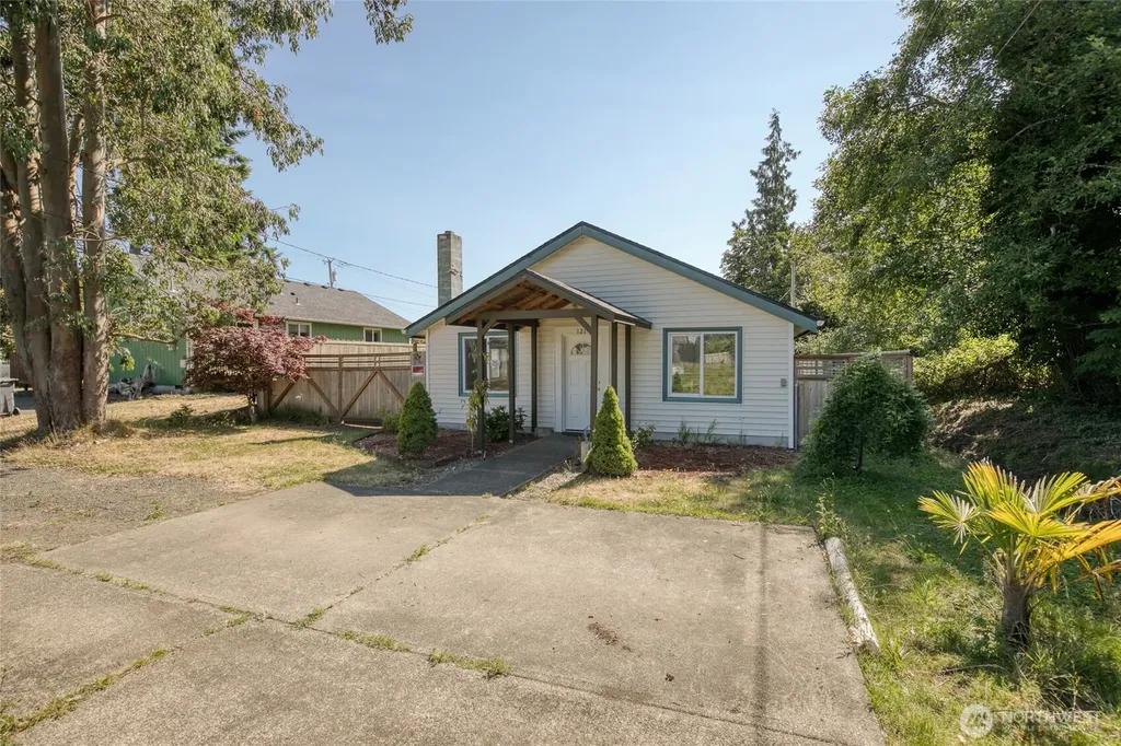 121 W Marion Street Aberdeen WA 98520