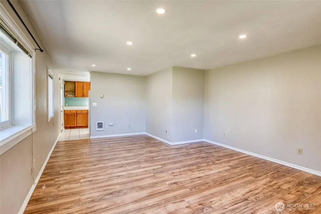 121 W Marion Street Aberdeen WA 98520