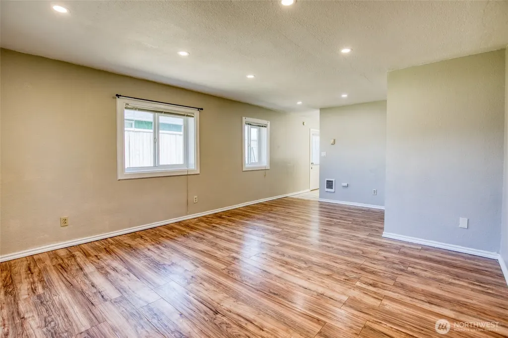 121 W Marion Street Aberdeen WA 98520