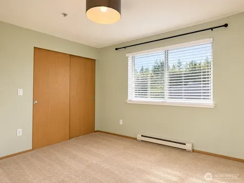 23319 Cedar Way Mountlake Terrace WA 98043