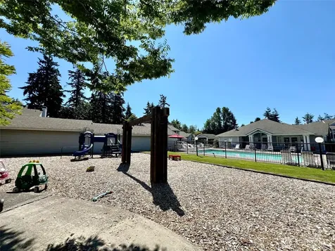 23319 Cedar Way Mountlake Terrace WA 98043
