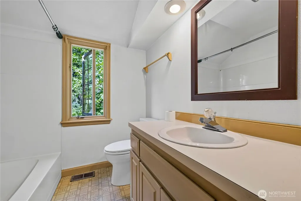 14729 Bear Creek Lane NE Woodinville WA 98077