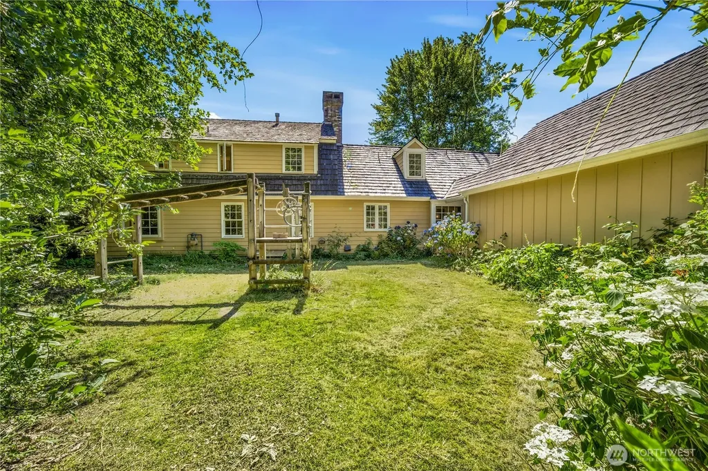 14729 Bear Creek Lane NE Woodinville WA 98077