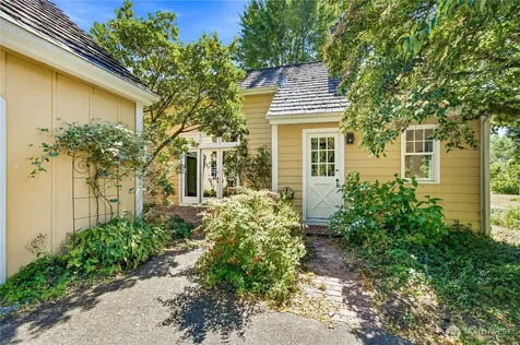 14729 Bear Creek Lane NE Woodinville WA 98077