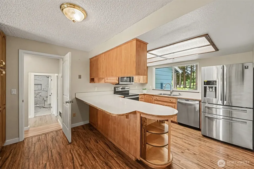 33913 4th Avenue E Roy WA 98580